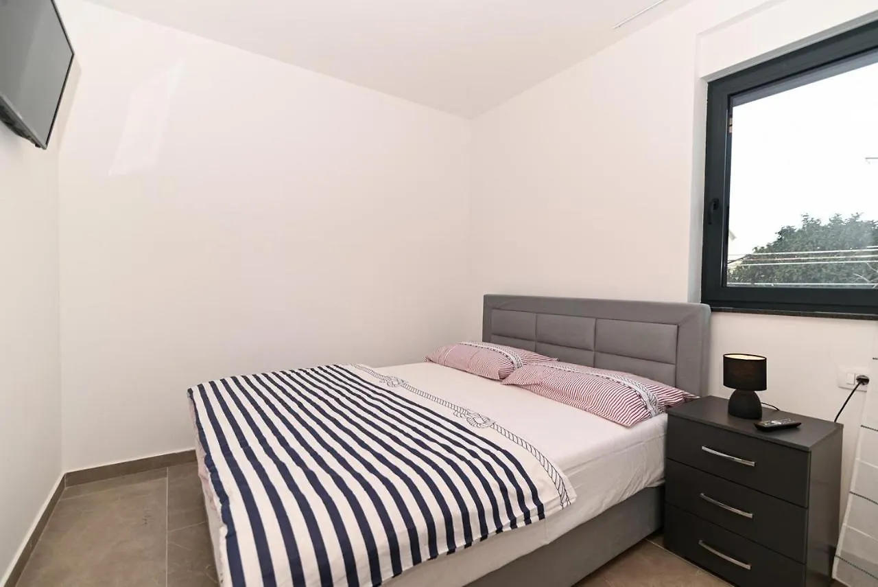 Apartments By The Sea Trogir - 21215 Croatia